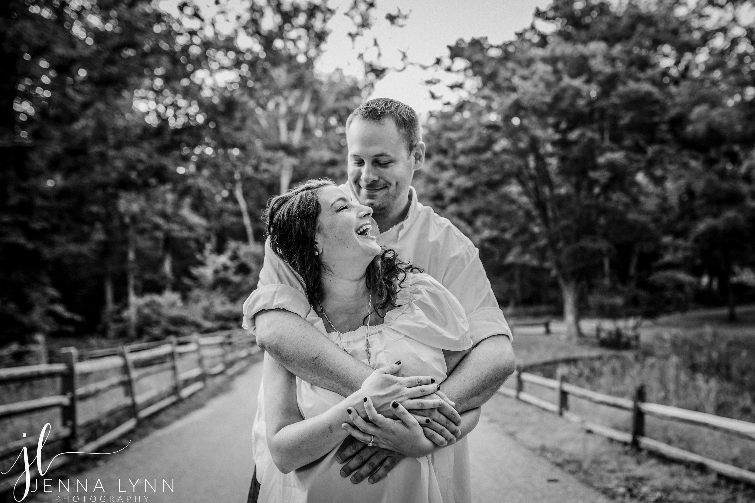 https://jennalynnphotography.net/wp-content/uploads/2020/04/New-Jersey-Wedding-Photography-Engagement-Photos-17.jpg